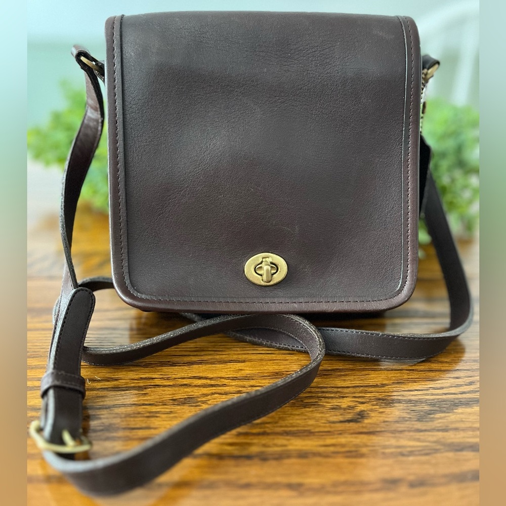 VINTAGE COACH 9076 BROWN LEATHER COMPANION FLAP SHOULDER BAG‎